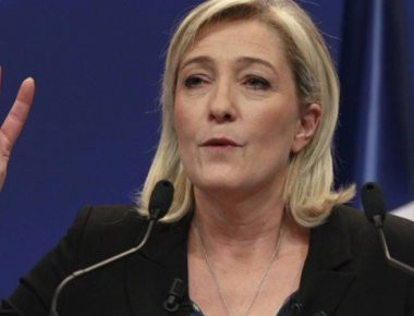 H Μαρίν Λεπέν κατακρίνει την «ελάχιστη αντίδραση» της κυβέρνησης μετά τα επεισόδια στο Σεν Ντενί